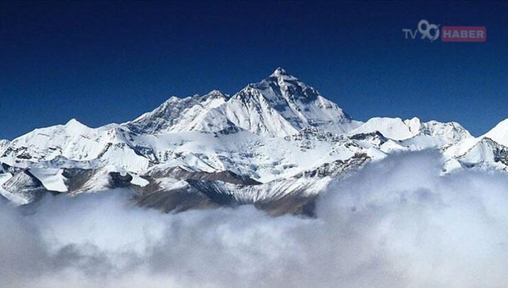 Everest’te meraklandıran keşif: 100 yıllık gizem çözülebilir mi?