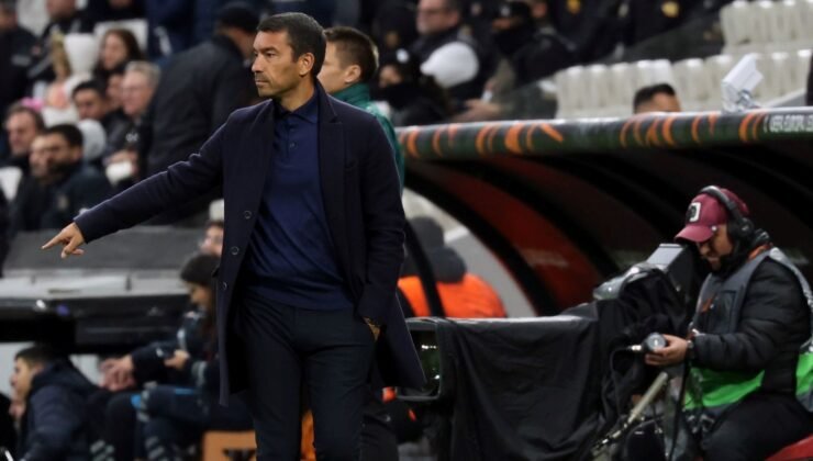 Giovanni van Bronckhorst’tan üç değişiklik