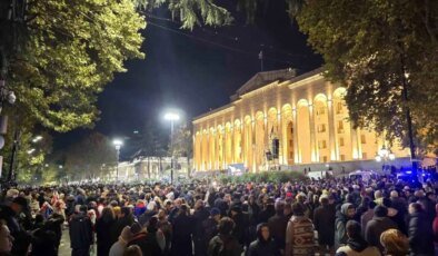 Gürcistan’da Seçim Protestoları Devam Ediyor