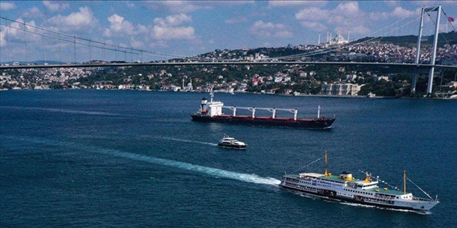 İstanbul Boğazı’nda gemi trafiği çift istikametli askıya alındı