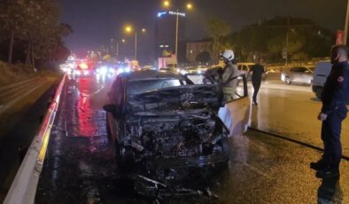 Kadıköy’de Araba Yangını