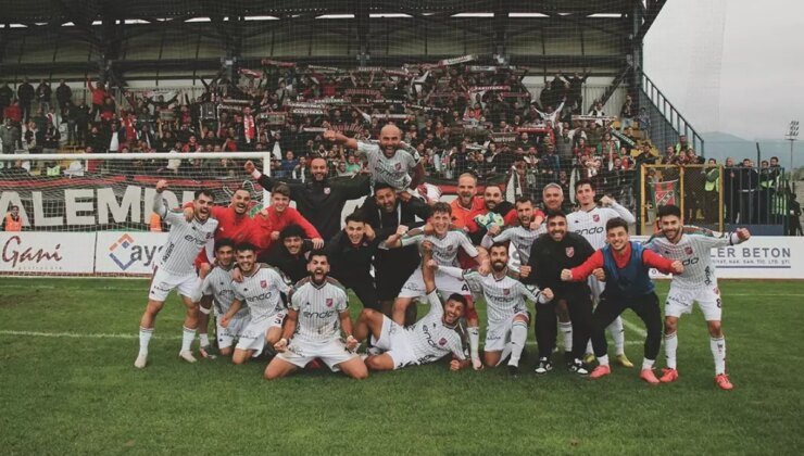 Karşıyaka, Düzcespor’u Geriden Gelerek 2-1 Yendi ve Liderliği Devraldı