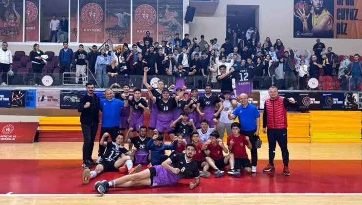 Kayseri Seçkin Voleybol, Derbide Melikgazi Belediyespor’u 3-1 Yendi