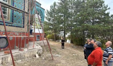 Kütahya’da Çinili Camii’nin Çinileri Sökülmeye Başlandı