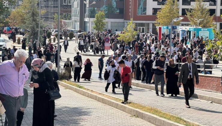 Malatya’da deprem nedeniyle okullar bir gün daha tatil edildi