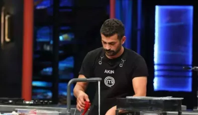 MasterChef te elenen Akın dan duygusal veda