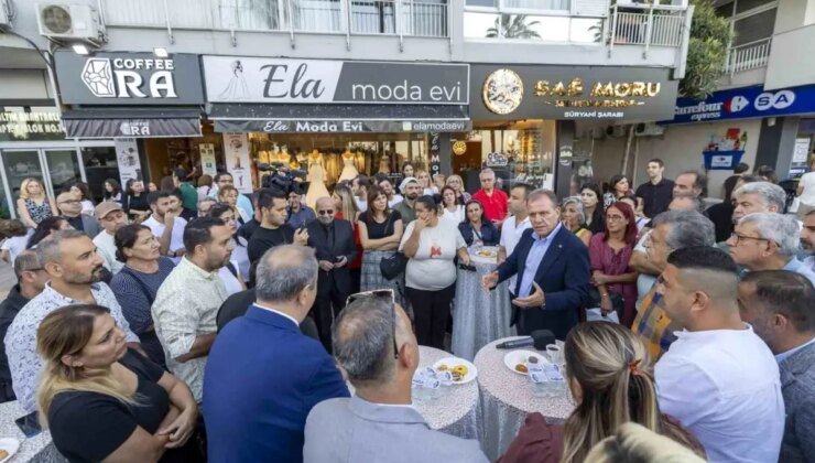 Mersin Büyükşehir Belediye Başkanı Seçer, Hataylı Depremzedelerle Dayanışma Günü Etkinliği’nde Bir Ortaya Geldi