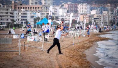 Mersin’de Memleketler arası Surfcasting Turnuvası Coşkusu