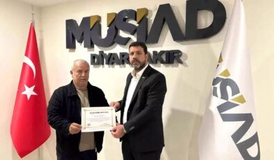 MÜSİAD Lideri’ne Teşekkür Plaketi