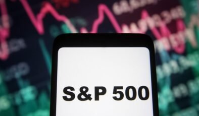 S&P 500 Rekor Yıllık Çıkara Yaklaşıyor, Gözler ‘Mag 7’ Karlarında