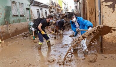 Valensiya, sel felaketinin hasarı için yardım talep etti